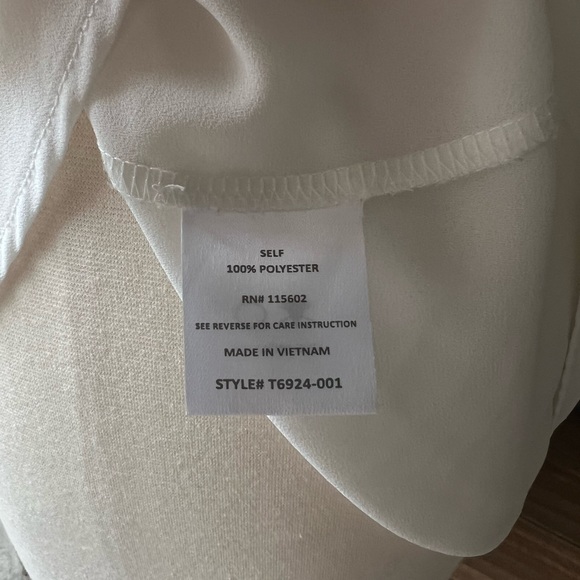 LUSH Women's White Semi Sheer Hi-Low Hem Scoop neck Blouse size M work chic - Picture 4 of 5